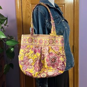 VERA BRADLEY 🌟 Bali Gold Retired Pattern, Shoulder Bag, Pockets, zipper